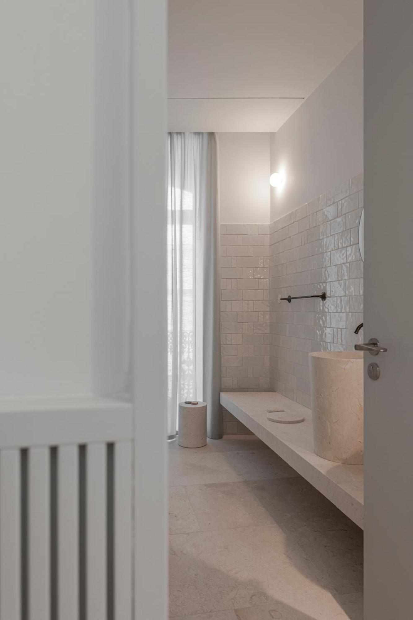 Montecarmo12 - Design Boutique Hotel Lisbon Exterior photo